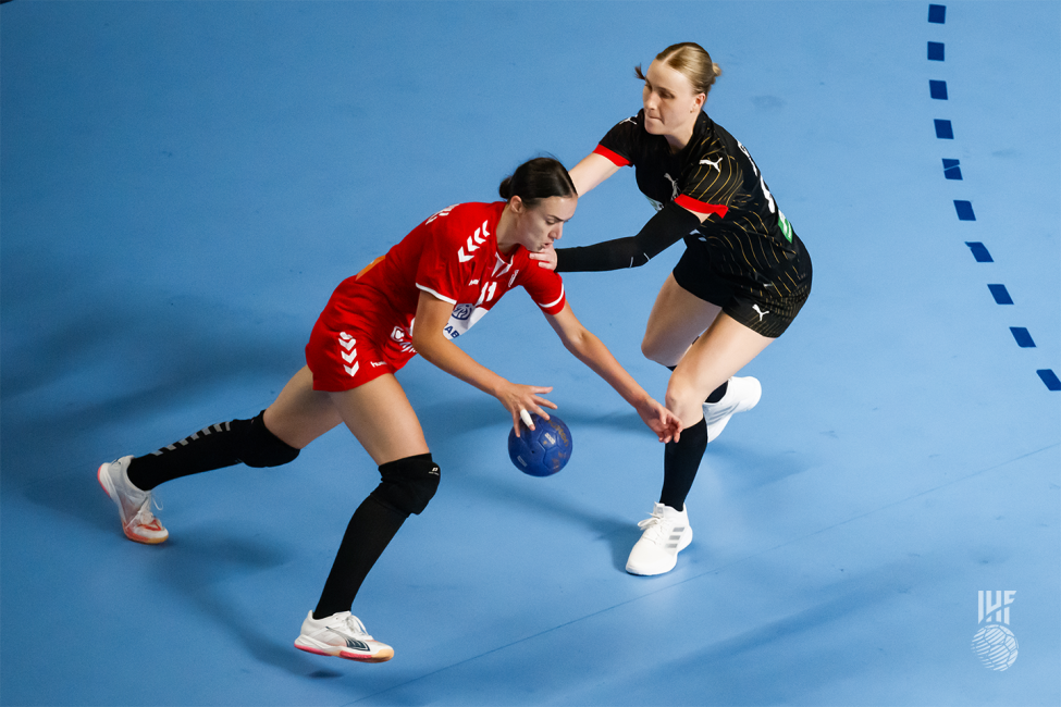 Serbia player attacking