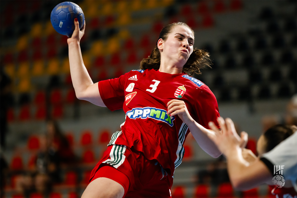 Hungary player shooting