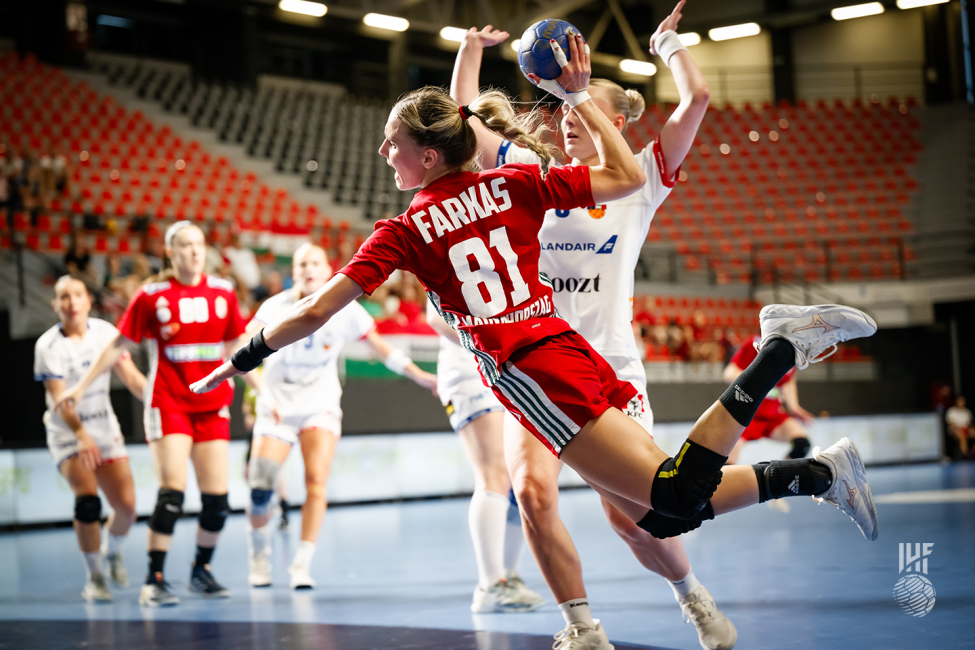 Hungary player shooting