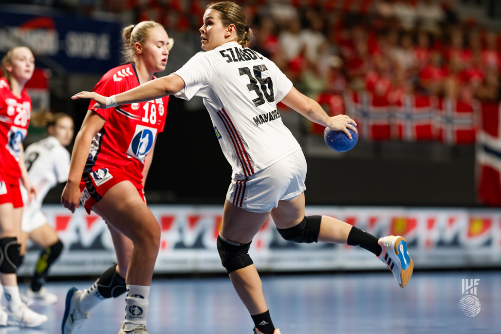 Hungary player shooting