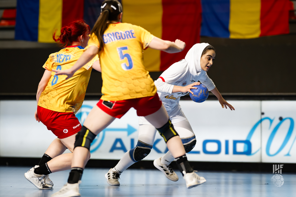 Islamic Republic Of Iran player attacking