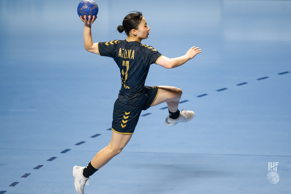 Japan player shooting