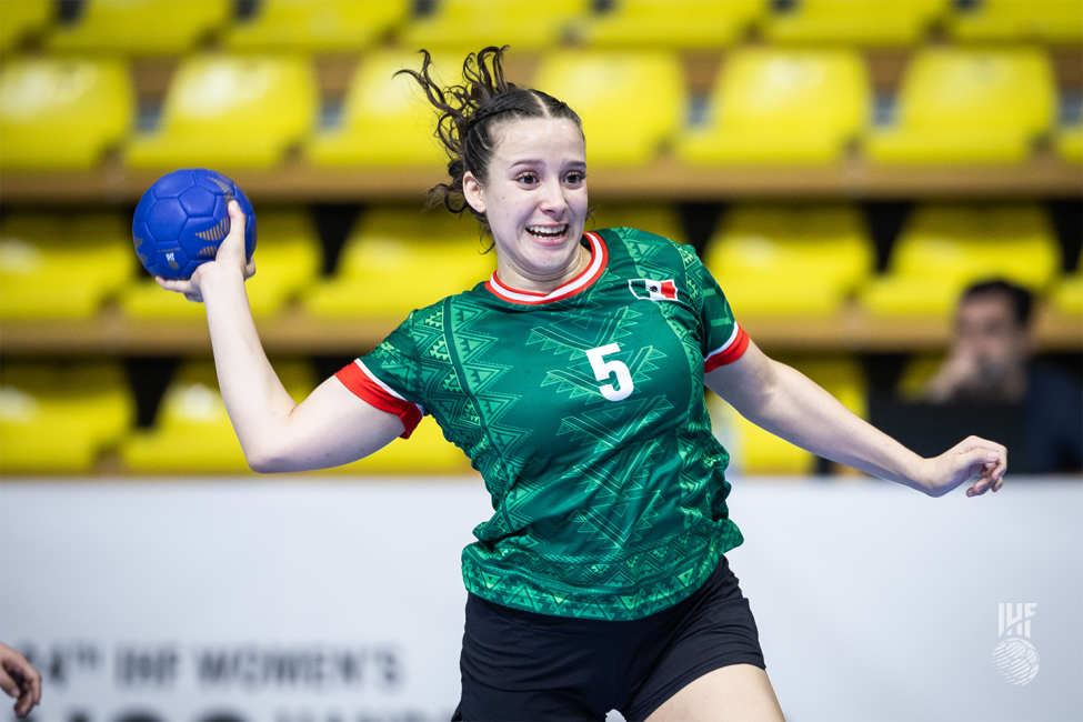 Mexico player shooting