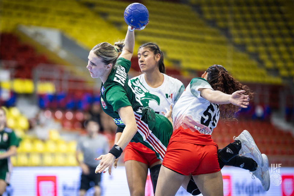 Hungary player shooting