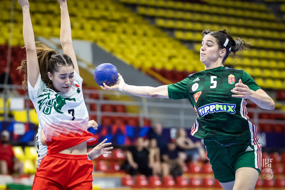 Hungary player shooting