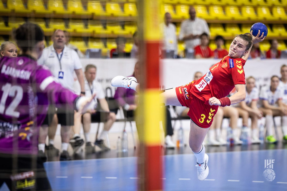 North Macedonia player shooting