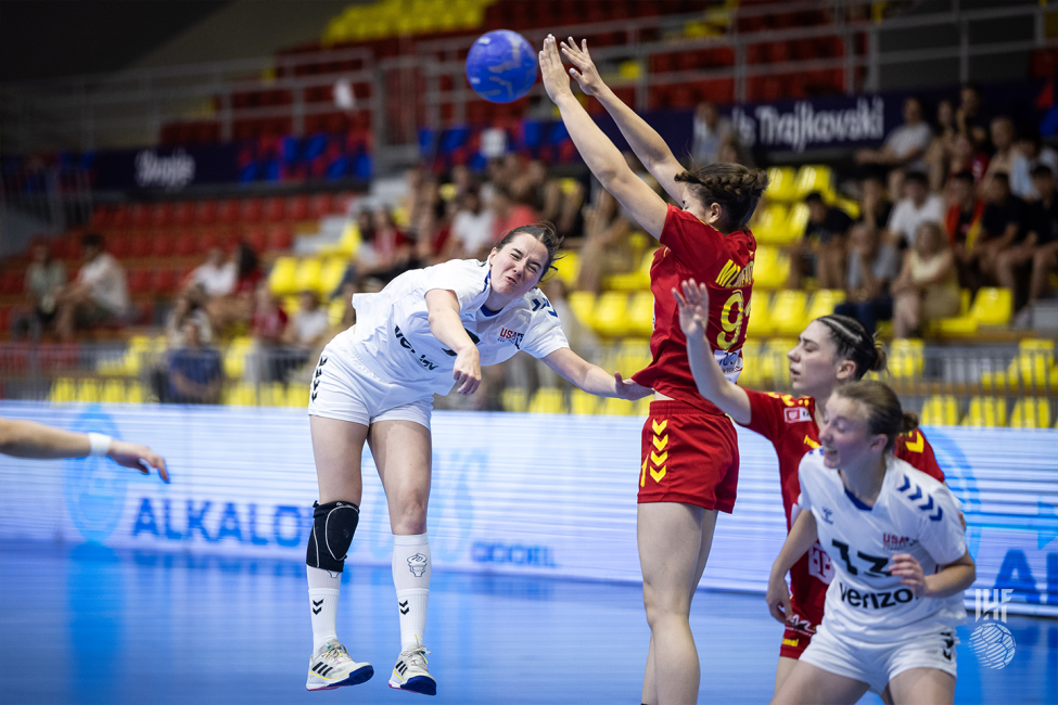 USA player shooting