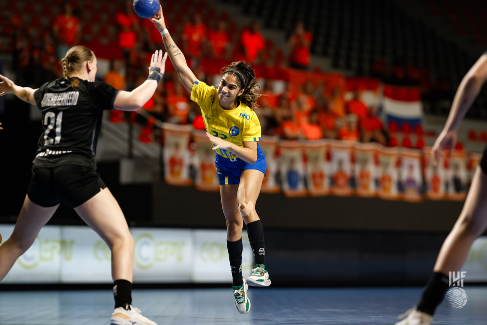 Brazil player shooting
