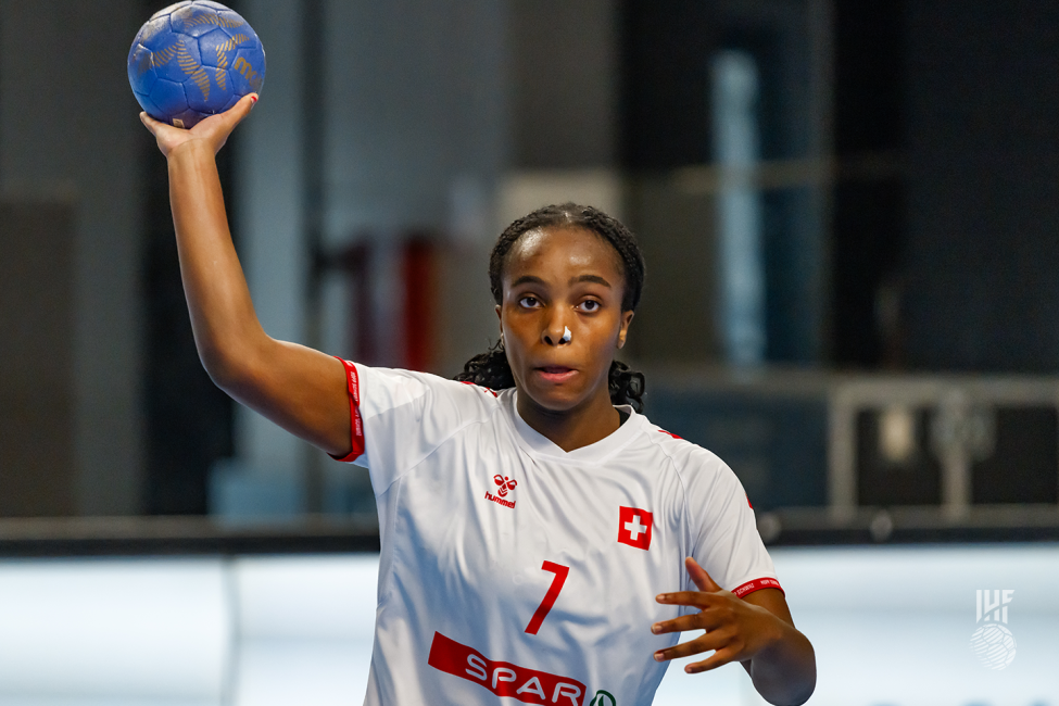 Switzerland player shooting