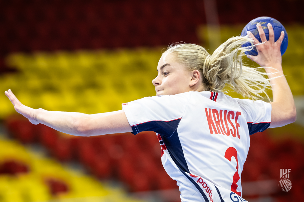 Norway player shooting