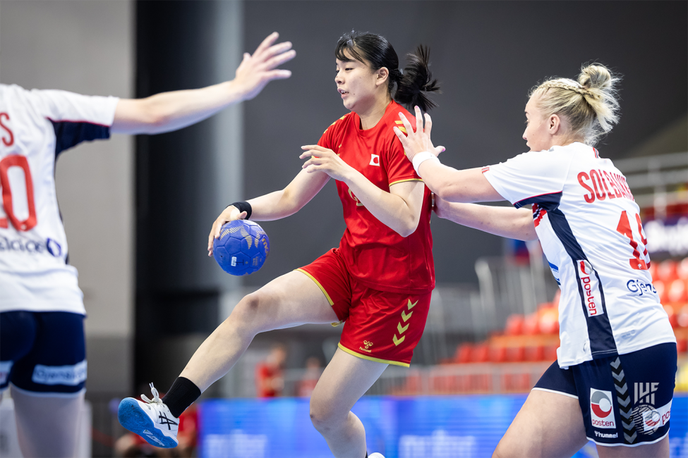 Japan player attacking