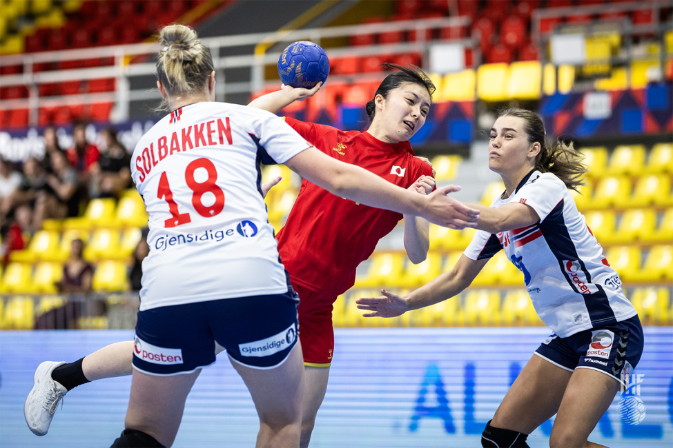 Japan player attacking