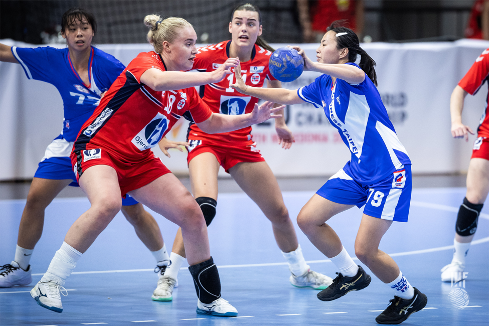Chinese Taipei attacking