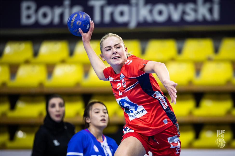 Norway player shooting