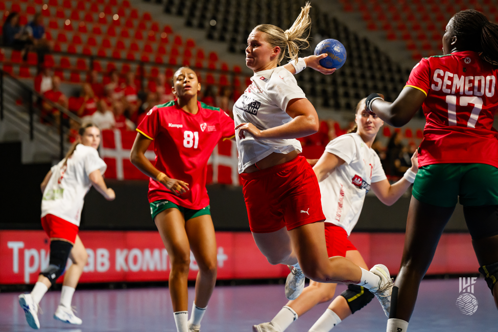 Denmark player shooting