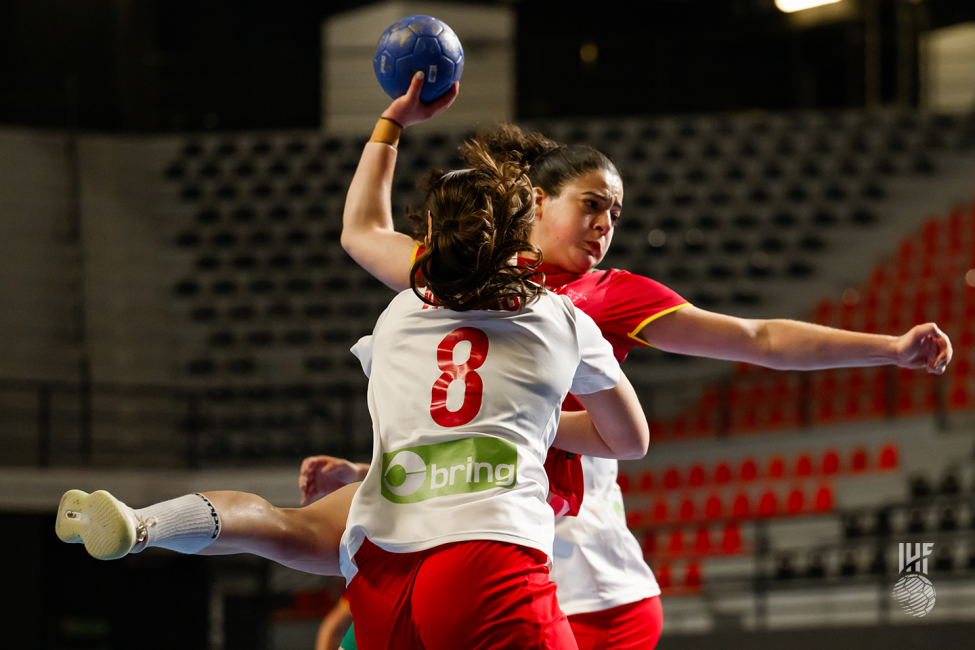 Portugal player shooting