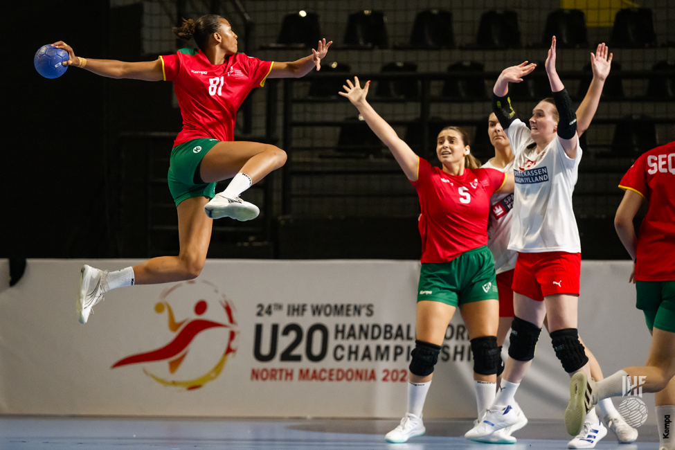 Portugal player shooting