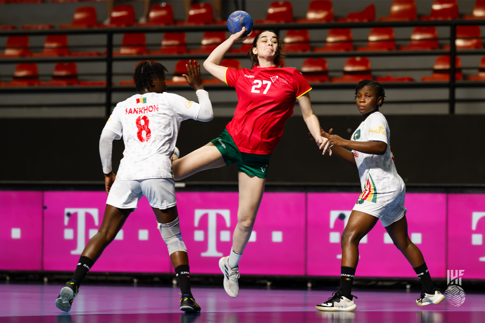 Portugal player shooting