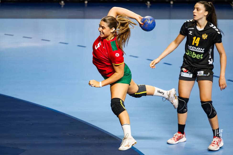 Portugal player shooting
