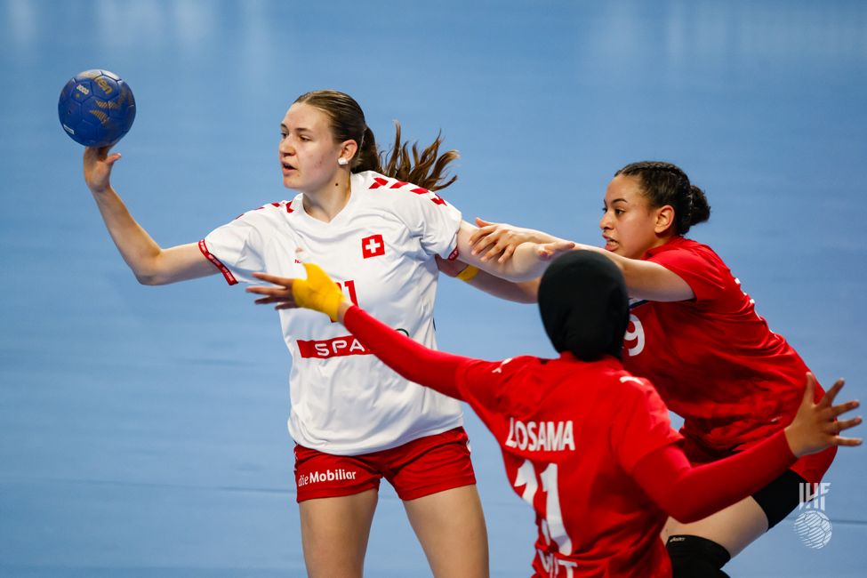 Switzerland player shooting