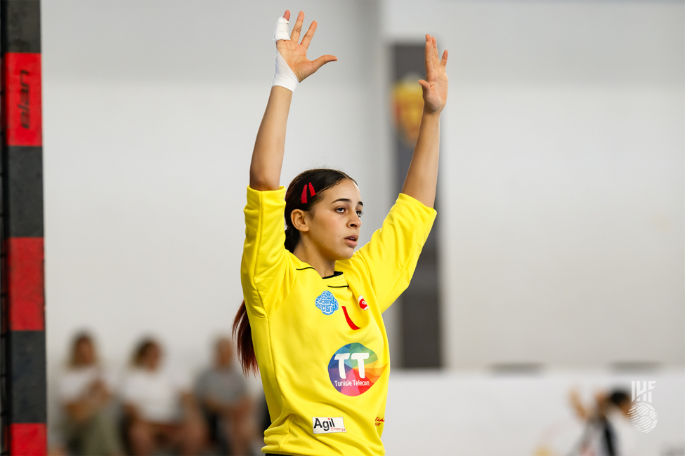 Tunisia goalkeeper