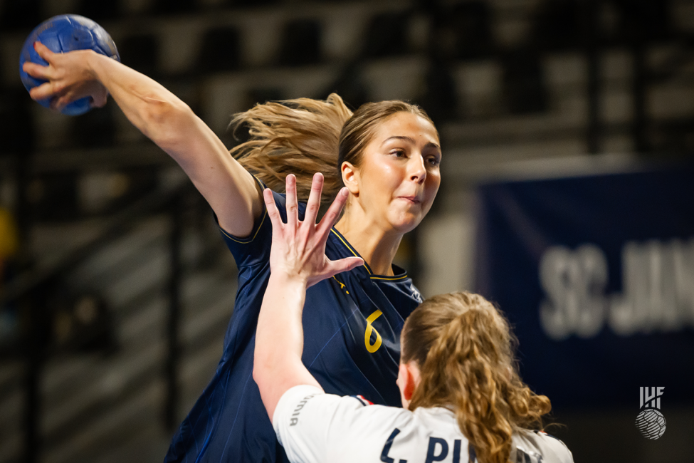 Sweden player shooting 