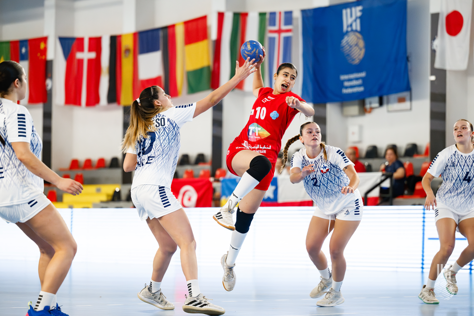 Tunisia player shooting
