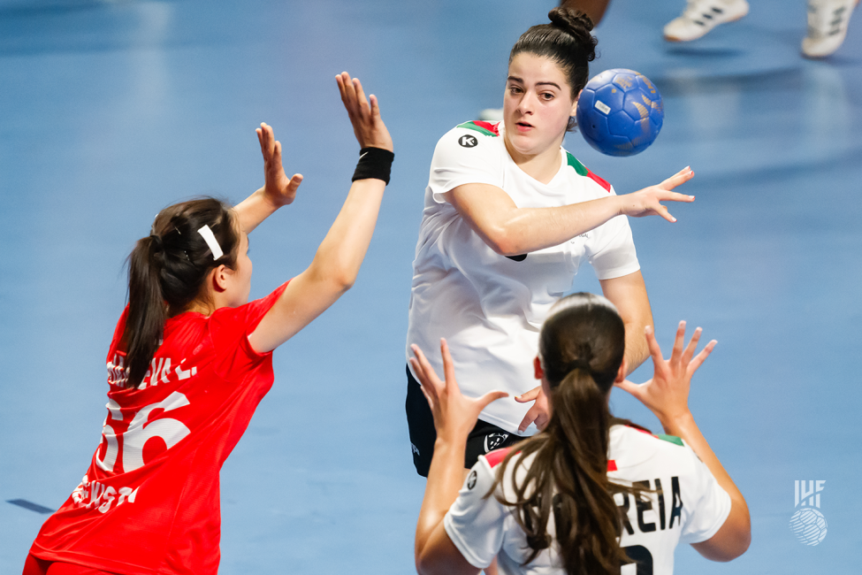 Portugal player shooting