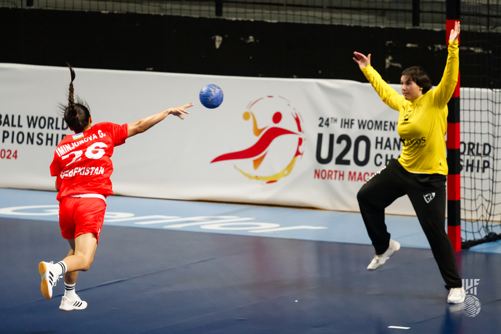 Uzbekistan player shooting