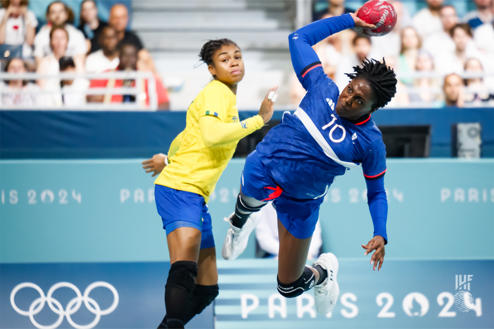 Paris 2024 women's handball France vs Brazil