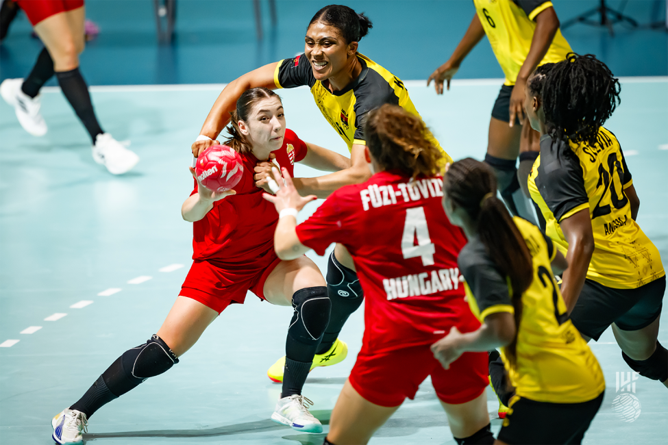 Paris 2024 women's handball Hungary vs Angola
