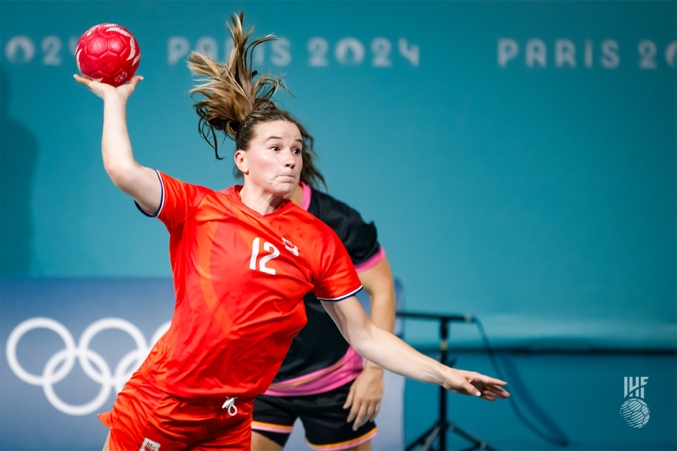 Paris 2024 women's handball Netherlands vs Spain