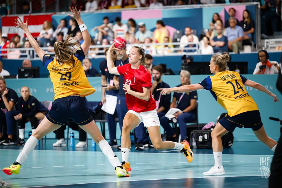 Paris 2024 women's handball Sweden vs Denmark