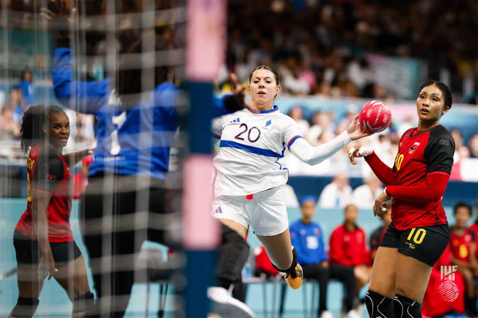 Paris 2024 women's handball Angola vs France