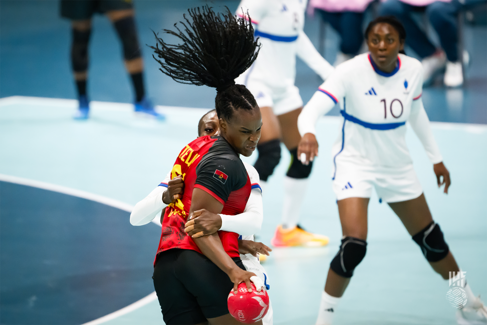 Paris 2024 women's handball Angola vs France
