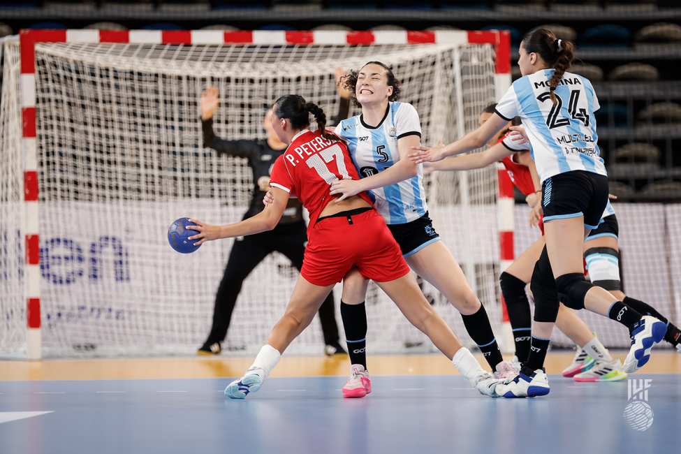 Greenland player attacking
