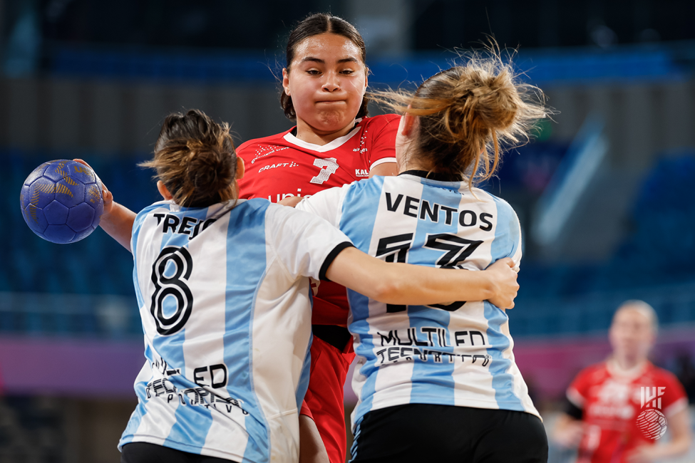 Greenland player attacking