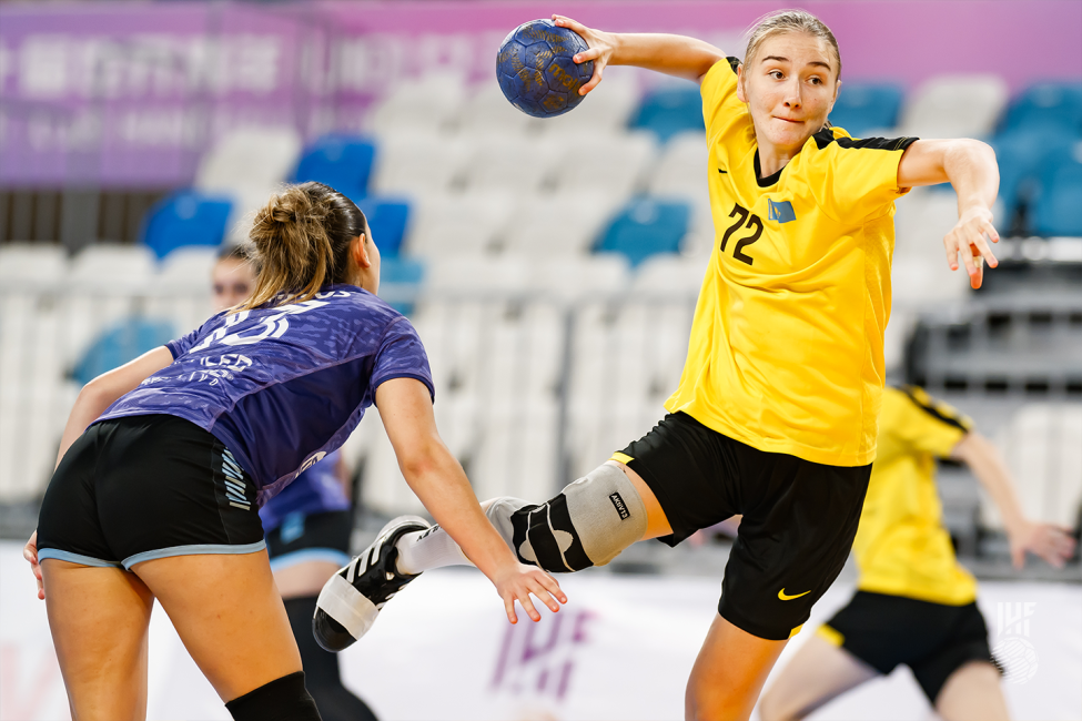 Kazakhstan player shooting