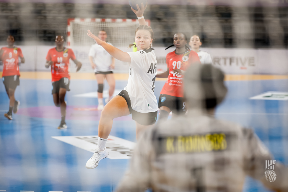 Austria player shooting