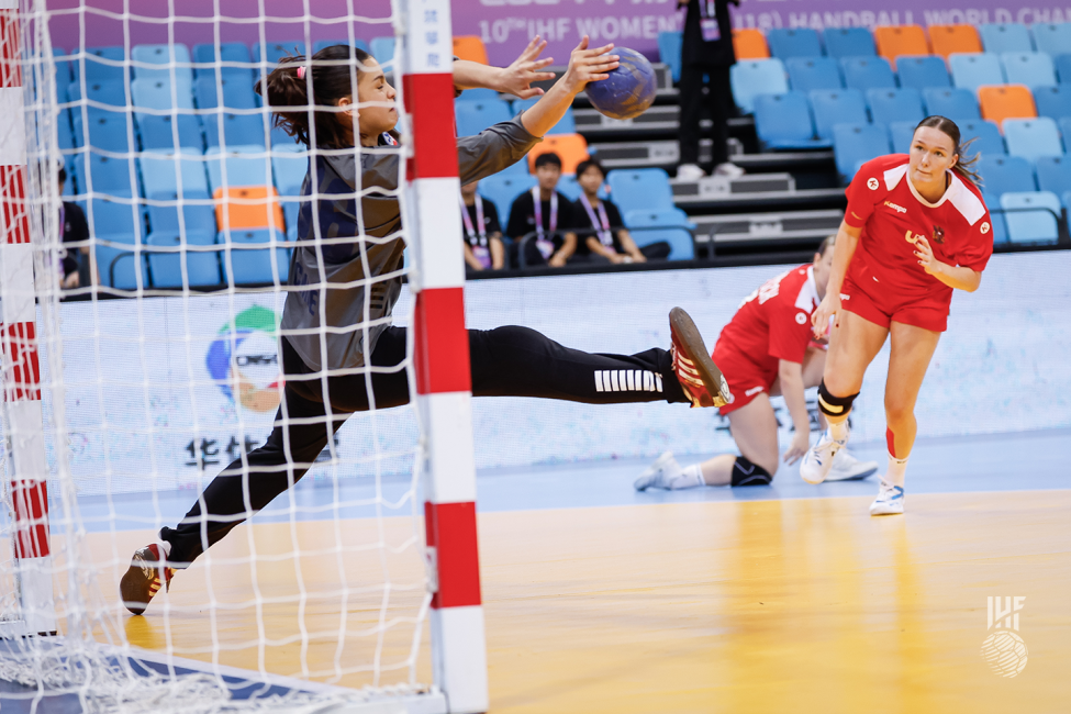 Chile goalkeeper saving