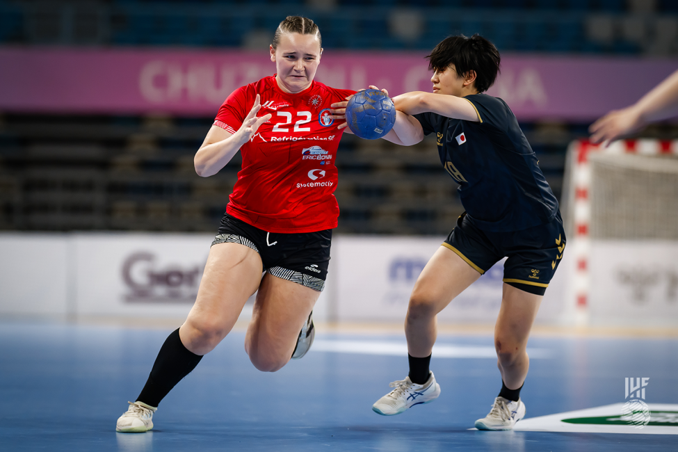 Canada player attacking