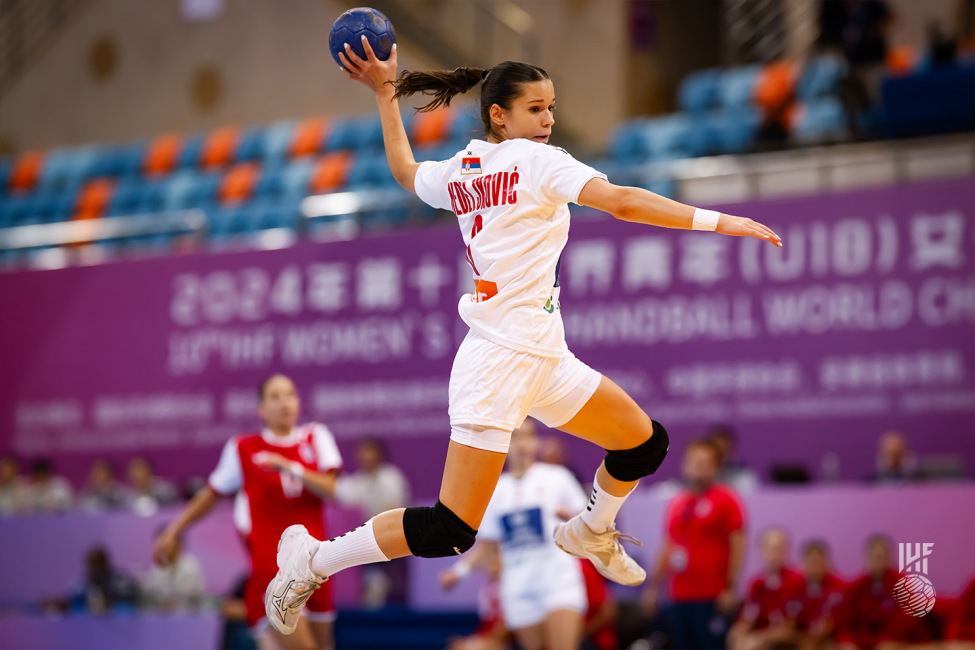 Serbia player shooting