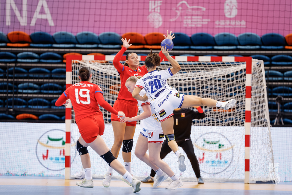 Iceland player shooting