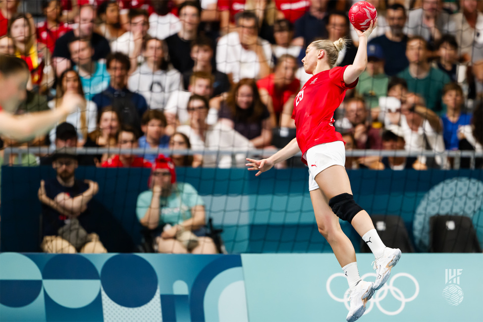 Paris 2024 women's handball Denmark vs Korea