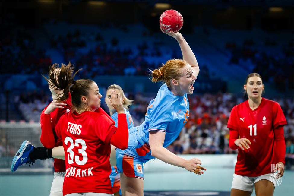 Paris 2024 women's handball Denmark vs Netherlands