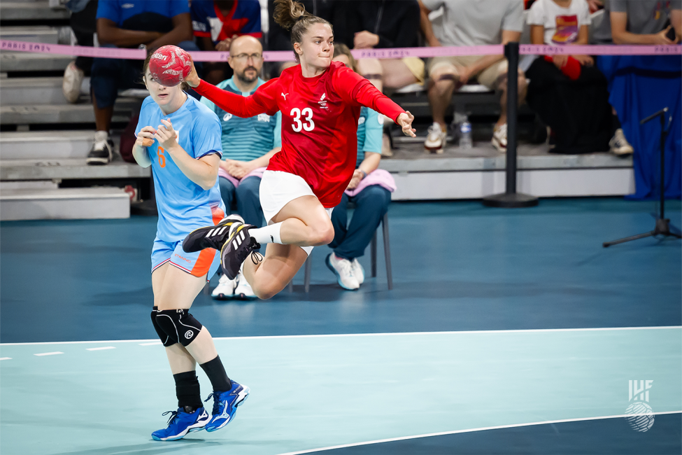 Paris 2024 women's handball Denmark vs Netherlands
