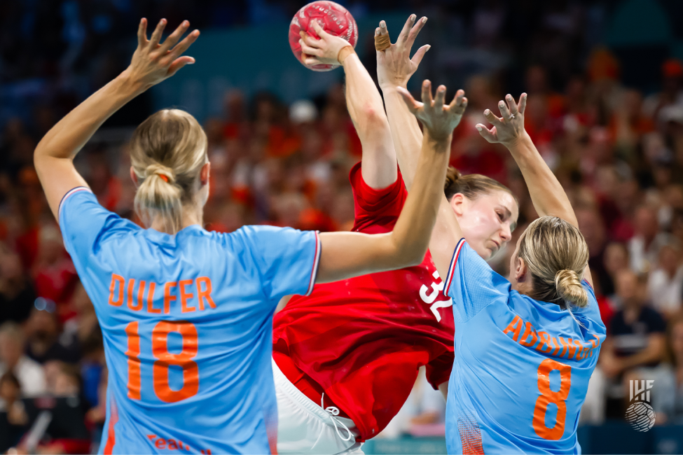 Paris 2024 women's handball Denmark vs Netherlands