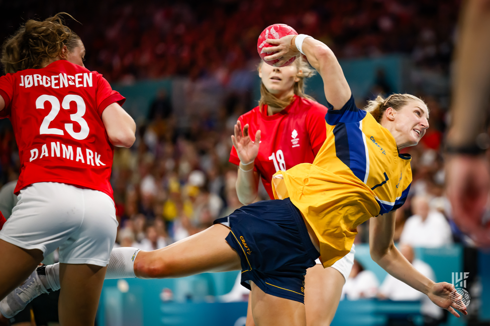 Paris 2024 women's handball Denmark vs Sweden