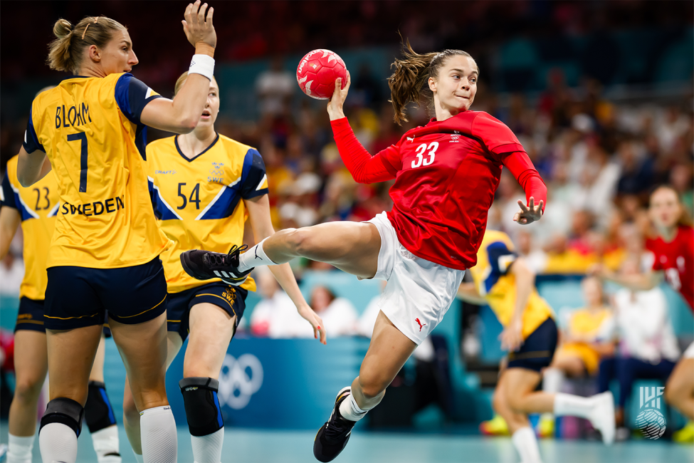 Paris 2024 women's handball Denmark vs Sweden