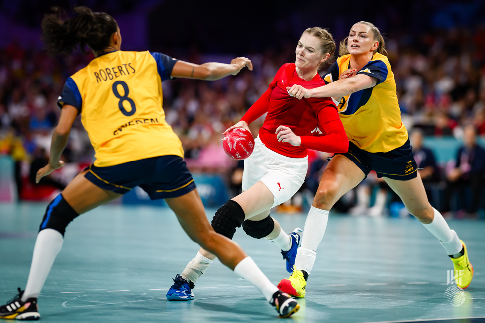 Paris 2024 women's handball Denmark vs Sweden